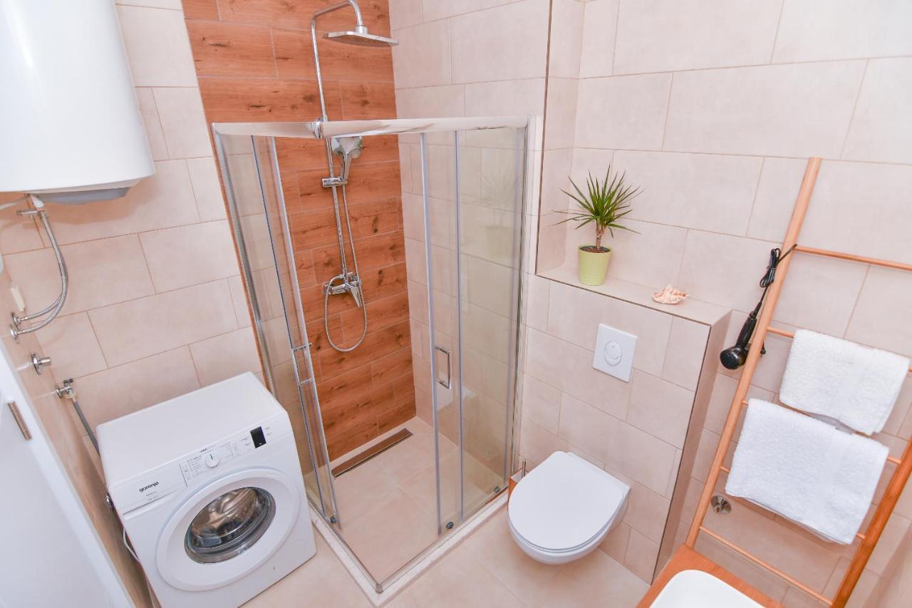 Apartmani Porat Игало Екстериор снимка