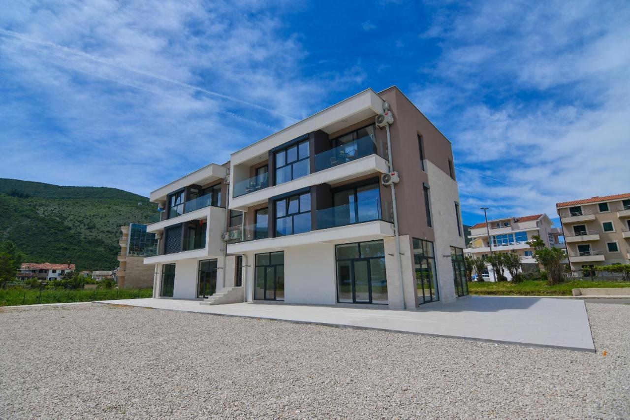 Apartmani Porat Игало Екстериор снимка