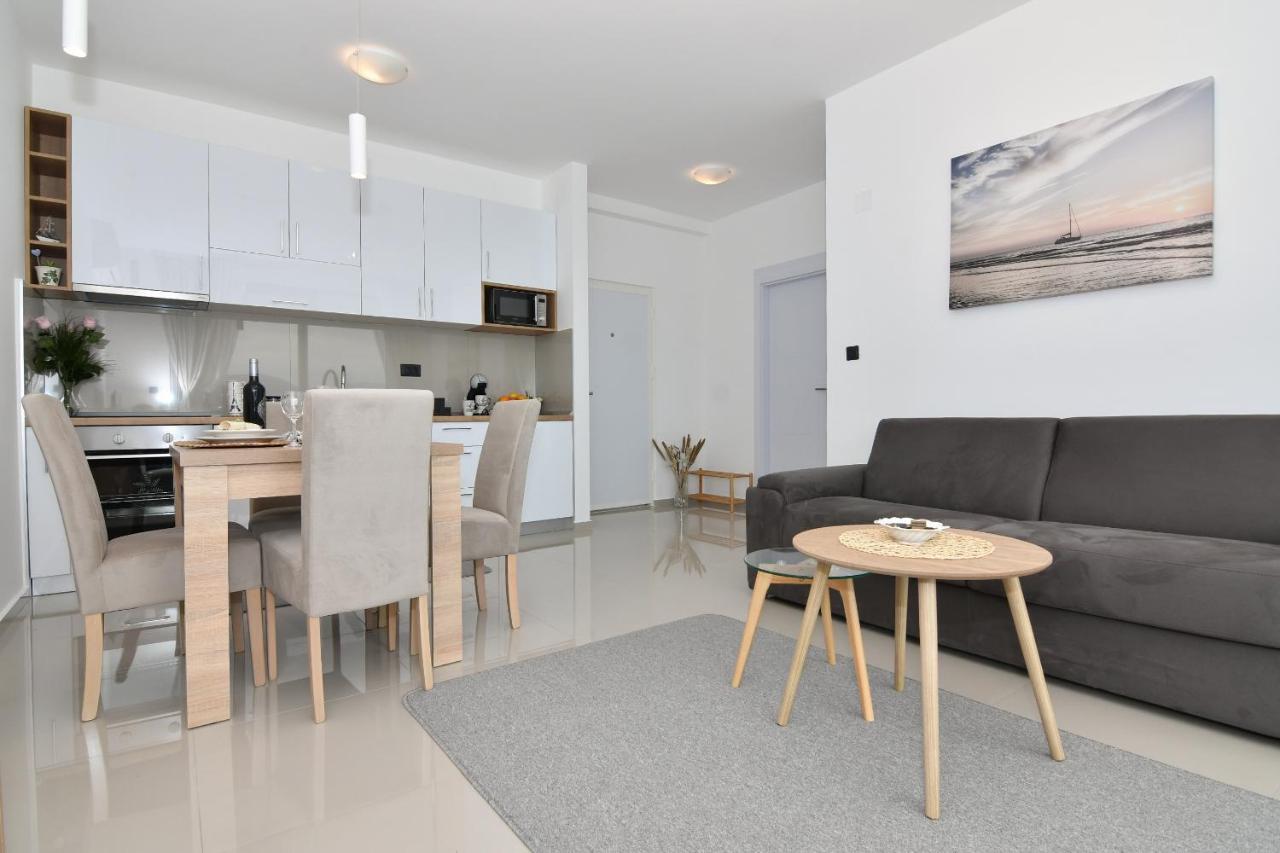 Apartmani Porat Игало Екстериор снимка