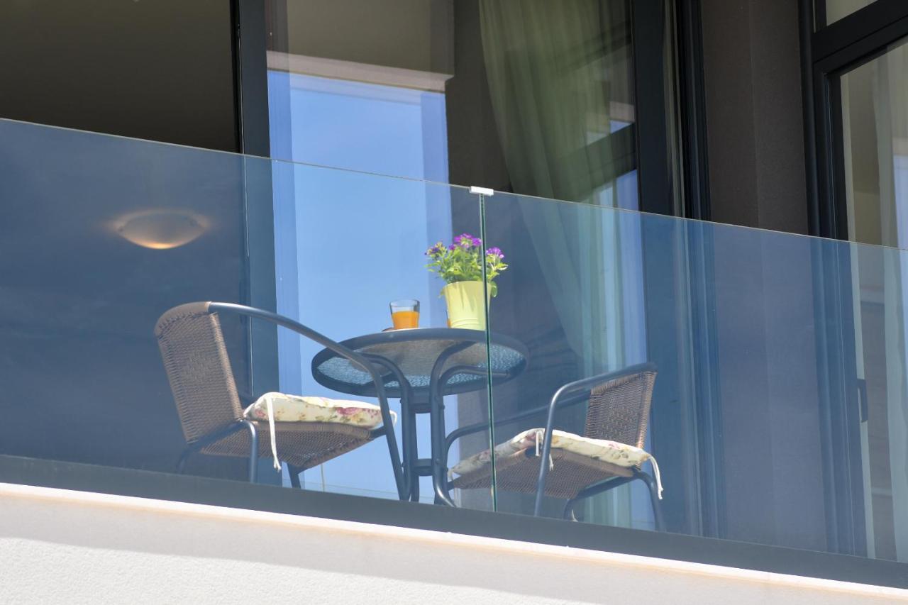 Apartmani Porat Игало Екстериор снимка